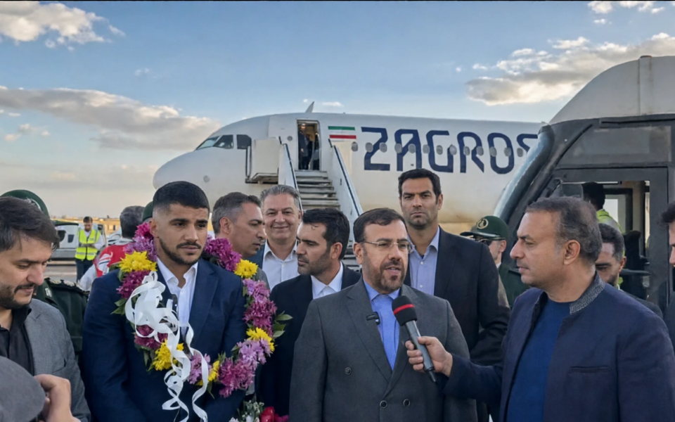 استقبال فارسی‌ها از قهرمان شیرازی کشتی فرنگی جهان