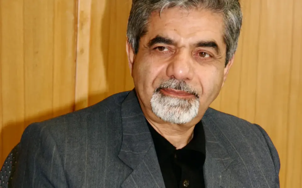 تمجید بر حق علم در ایران و چگونگی آن در فرمایشات اخیر رهبر معظم انقلاب