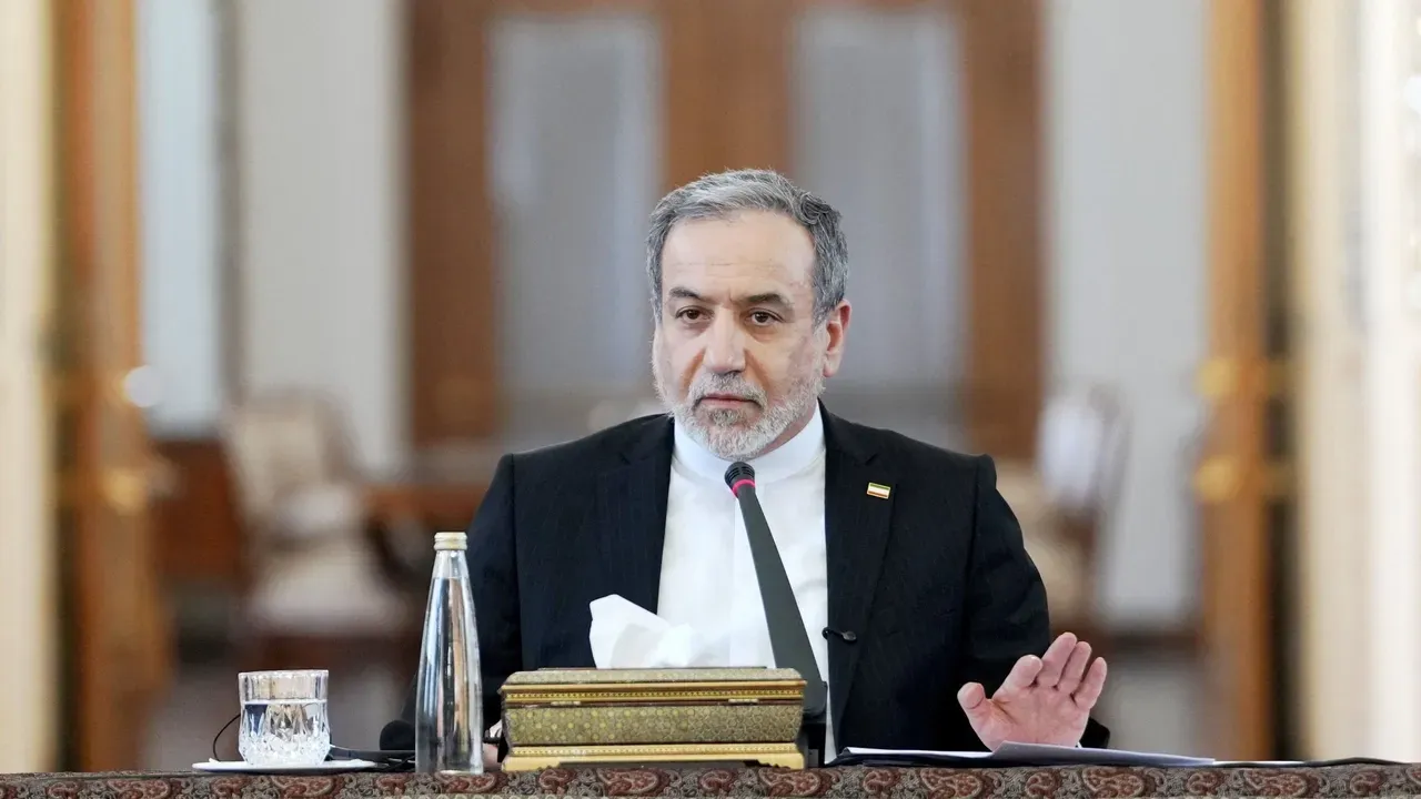 یادداشت سید عباس عراقچی وزیر امور خارجه در روزنامه اقتصادی وداموستی روسیه